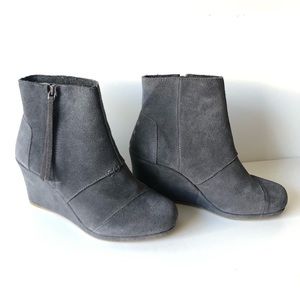 Toms Dark Grey Suede Desert Wedge Booties Size 8.5